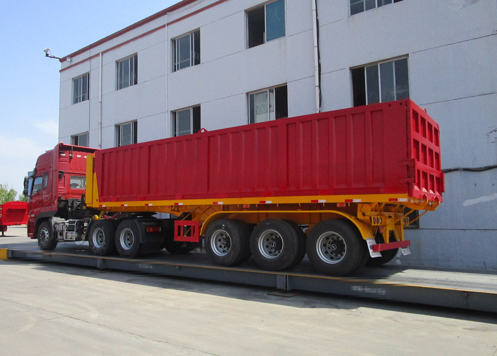 8.5米后翻自卸半掛車